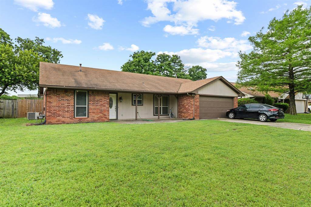 2919 Panhandle Drive, Grapevine, TX 76051