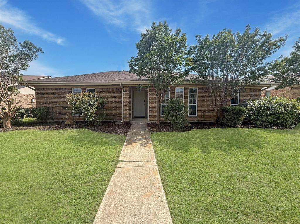 2008 Gardanne Lane, Carrollton, TX 75007