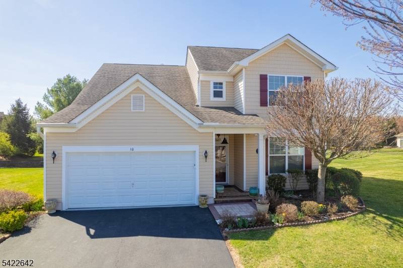 10 Ginkgo Ct, Franklin Twp., NJ 08873