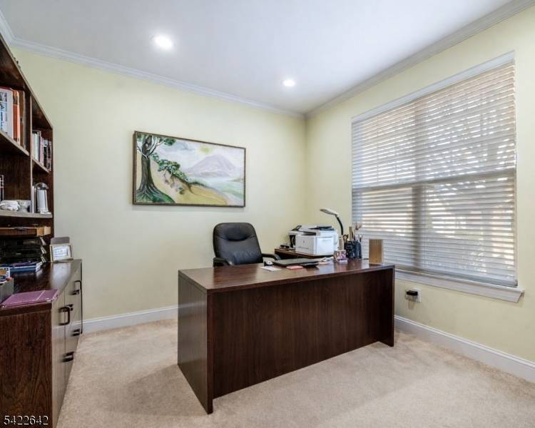 10 Ginkgo Ct, Franklin Twp., NJ 08873