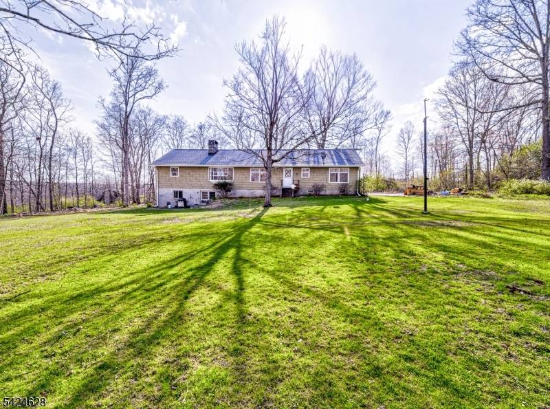 62 Pine Hill Rd, Delaware Twp., NJ 08559