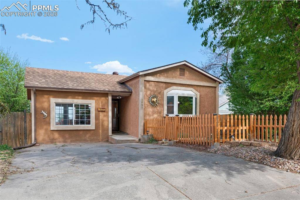 1027 Arch ST, Colorado Springs, CO 80904