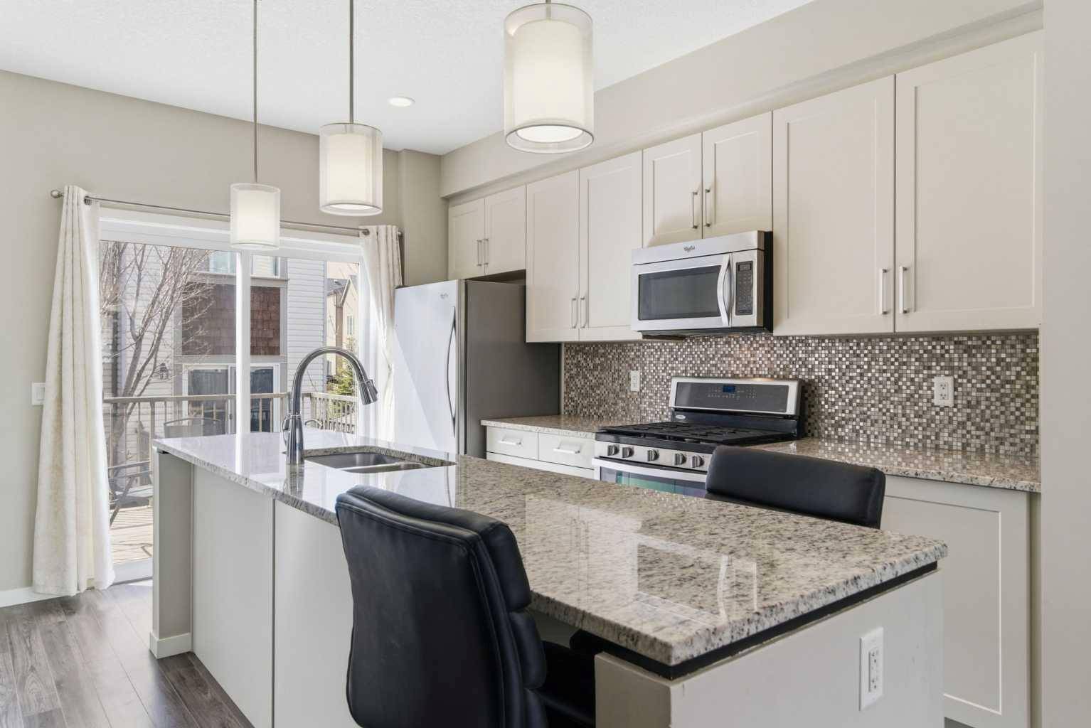 150 Copperpond Villas SE, Calgary, AB T2Z 5B8