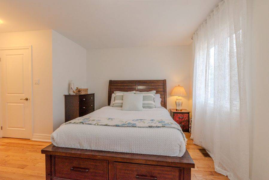 28 Camps LN, Toronto E10, ON M1E 0B2