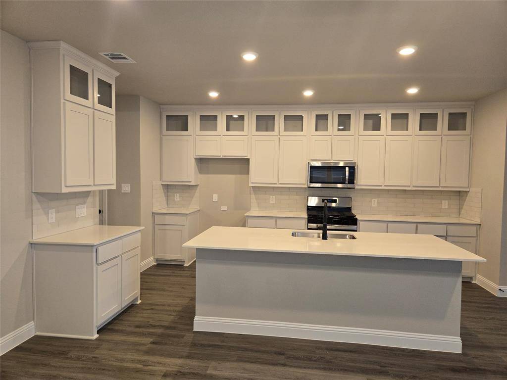 7208 Bayhill Lane, Rowlett, TX 75088