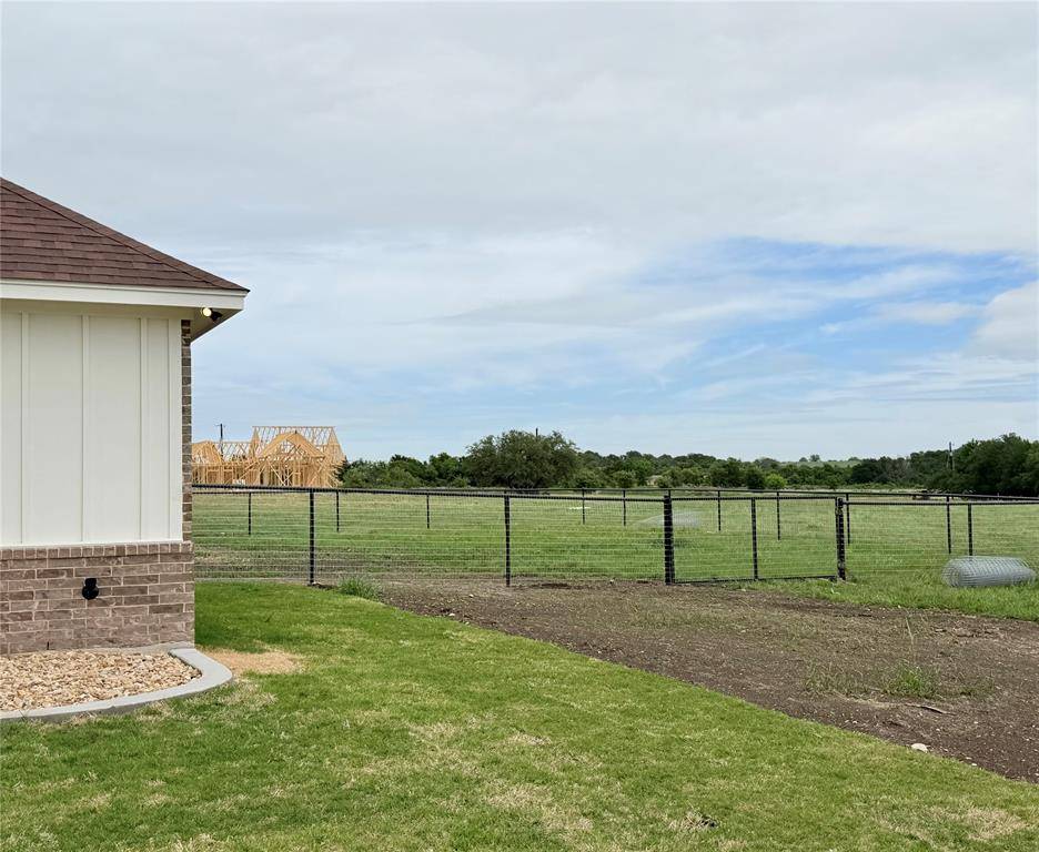 1017 Sabrina Court, Weatherford, TX 76085