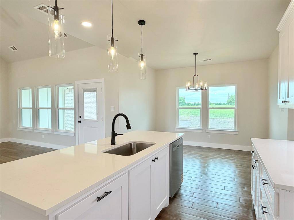 1013 Sabrina Court, Weatherford, TX 76085