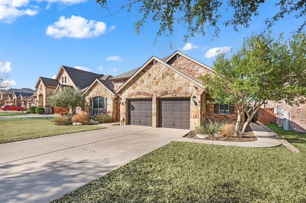 8121 Rock Elm Road, Fort Worth, TX 76131