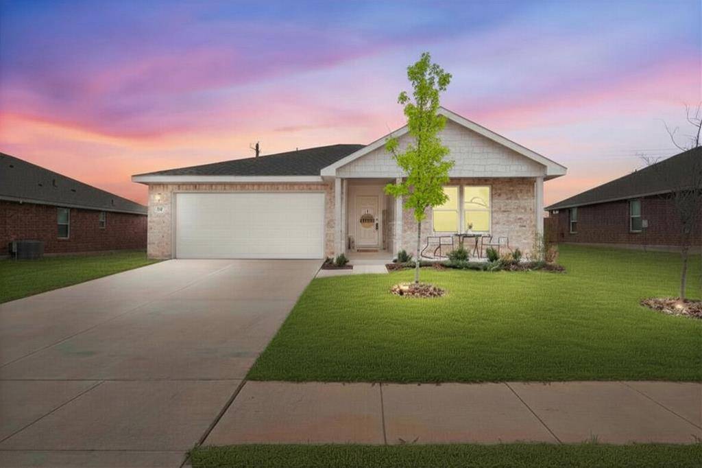 513 Jameson Street, Springtown, TX 76082