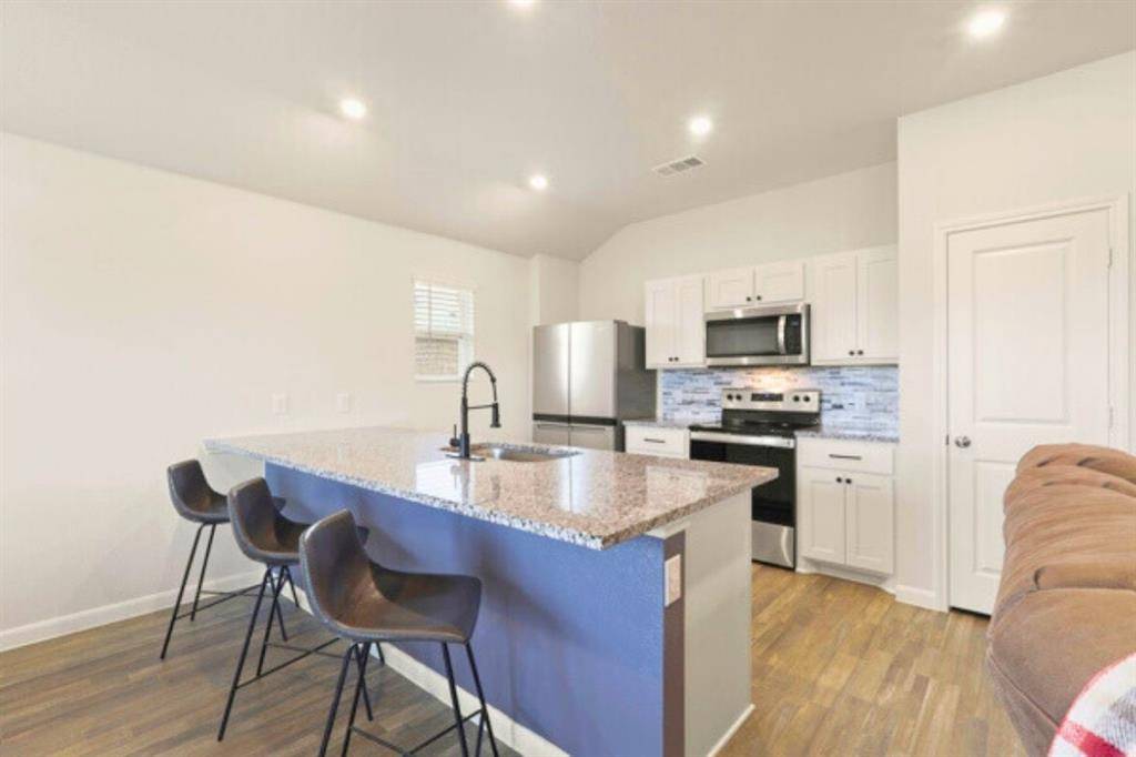 513 Jameson Street, Springtown, TX 76082