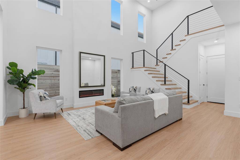 1845 Pollard Street, Dallas, TX 75208