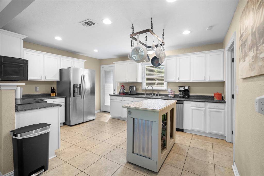 1106 Warden Street, Benbrook, TX 76126