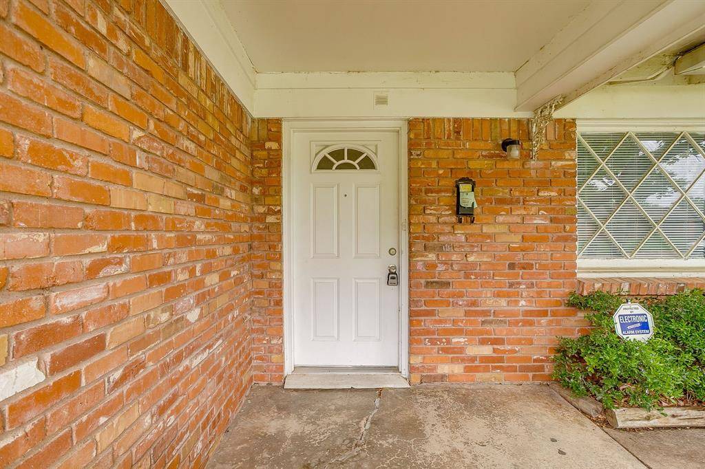 2008 Terbet Lane, Fort Worth, TX 76112