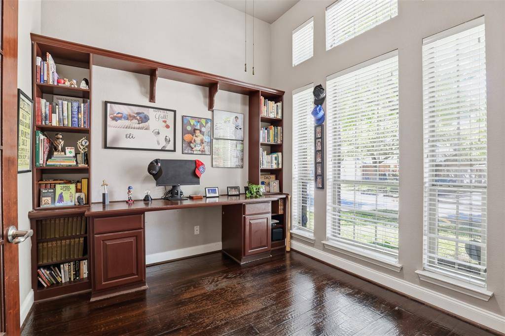 2451 Beachview Drive, Grand Prairie, TX 75054