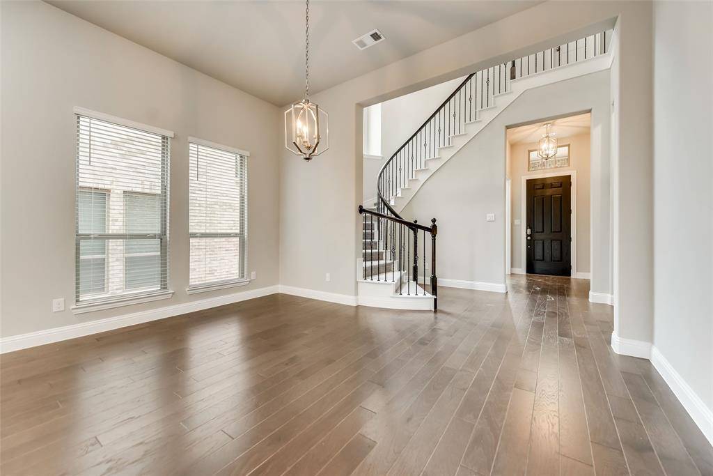 17558 Bottlebrush Drive, Dallas, TX 75252