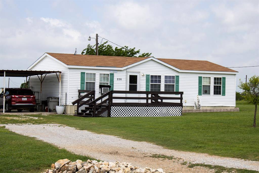 226 Happy Trail Court, Rhome, TX 76078