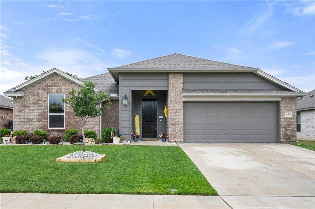 636 Mooney Drive, Saginaw, TX 76179