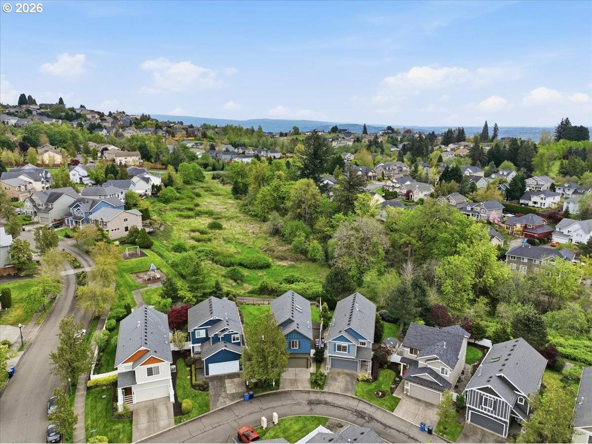 3910 NW OAKRIDGE LN, Camas, WA 98607