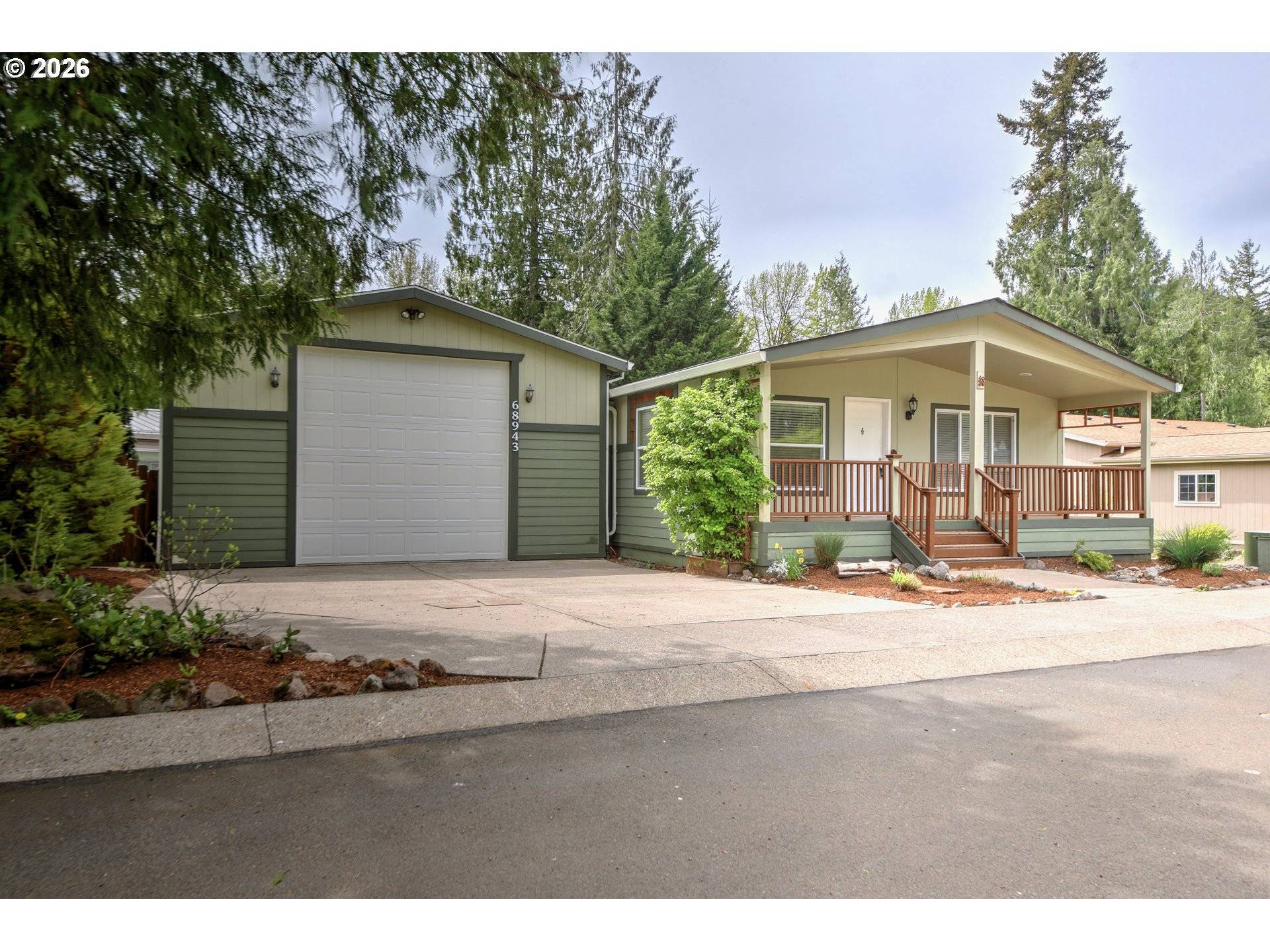 68943 E CEDAR HILL LOOP, Welches, OR 97067
