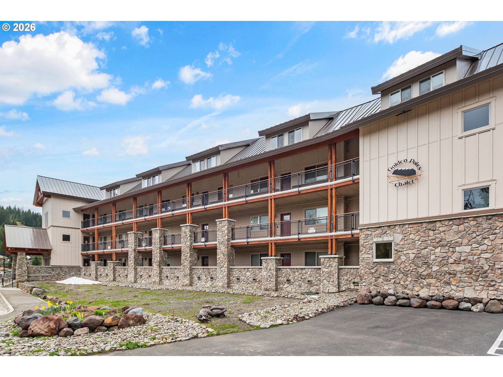 31105 E MULTORPOR DR #303, Government Camp, OR 97028