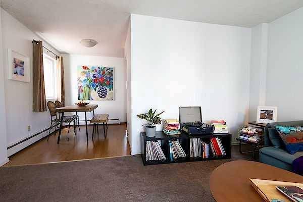 655 4 AV NE, Calgary, AB T2E 0J9