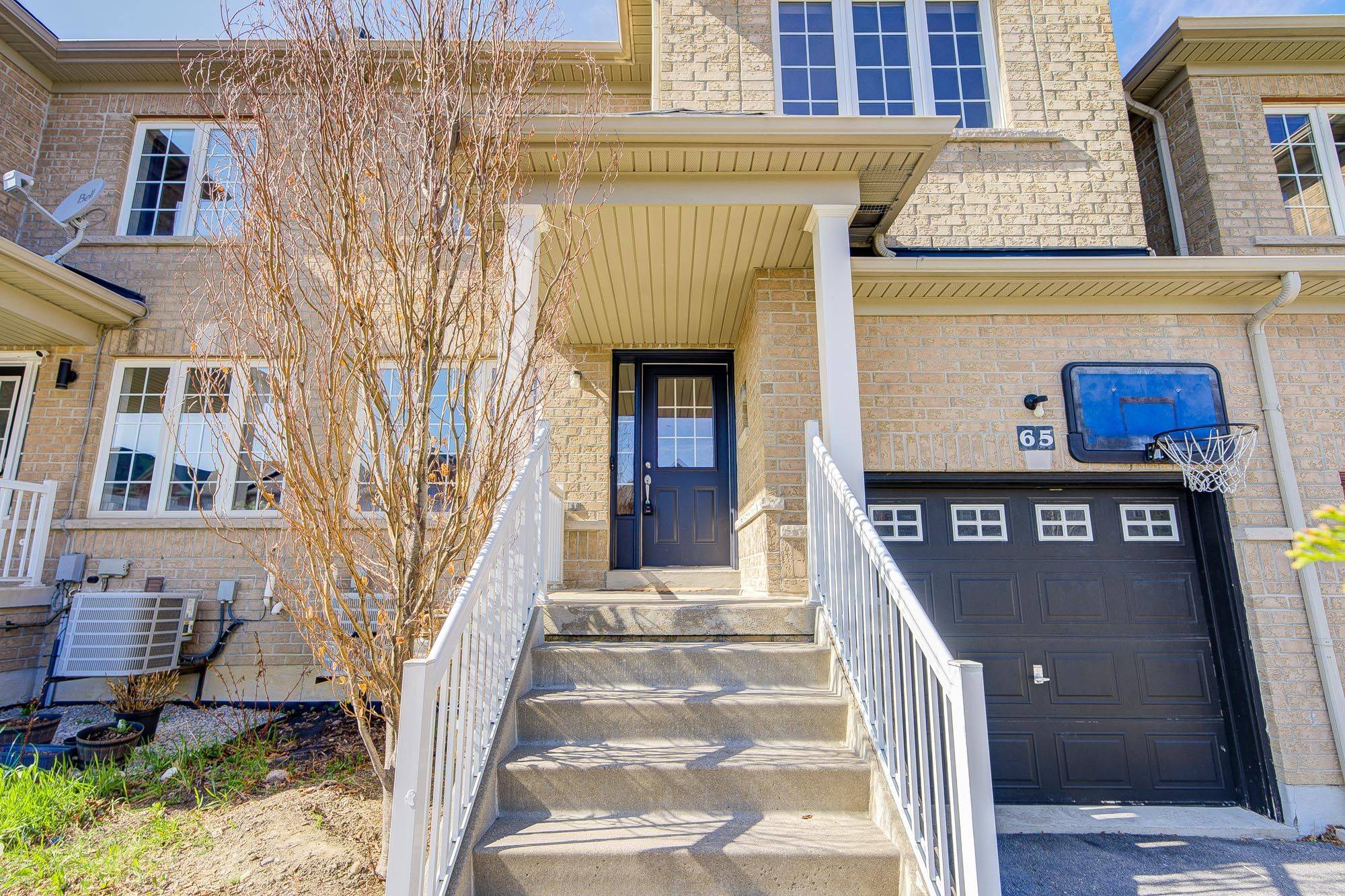 65 Westcliffe CRES, Richmond Hill, ON L4E 0S5
