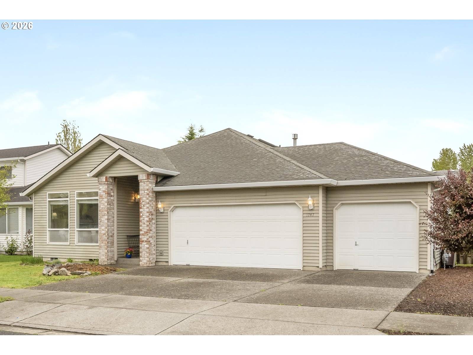 1747 NE GERTZ RD, Portland, OR 97211