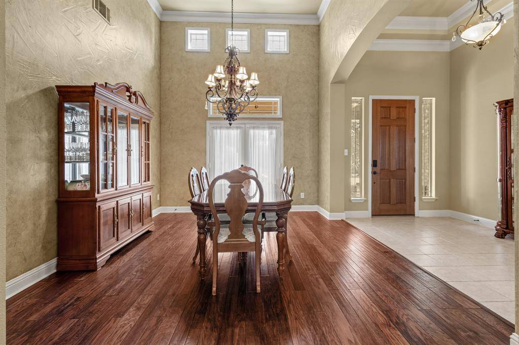 1666 Plum Creek Drive, Midlothian, TX 76065