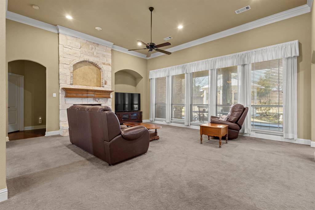 1666 Plum Creek Drive, Midlothian, TX 76065