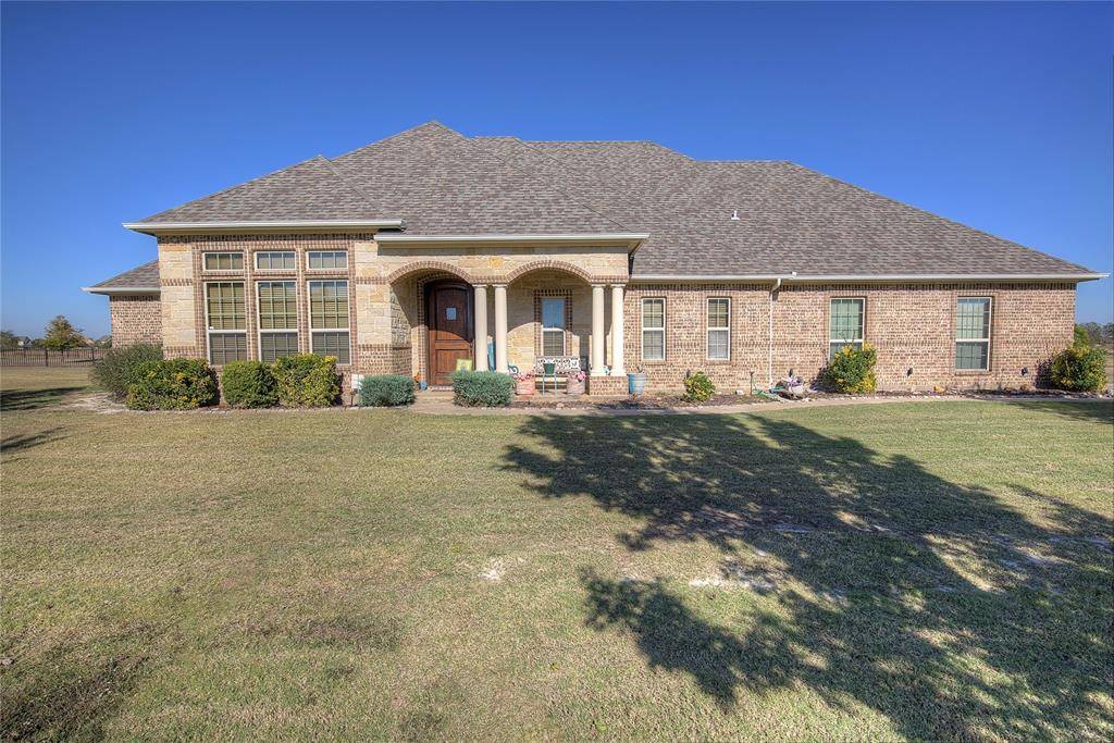 1066 Canyon Lake Road, Wills Point, TX 75169