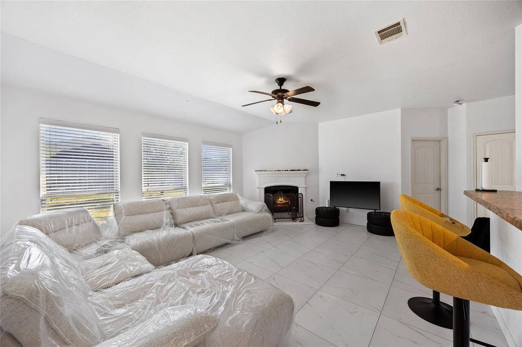 1048 Mercury Drive, Lavon, TX 75166