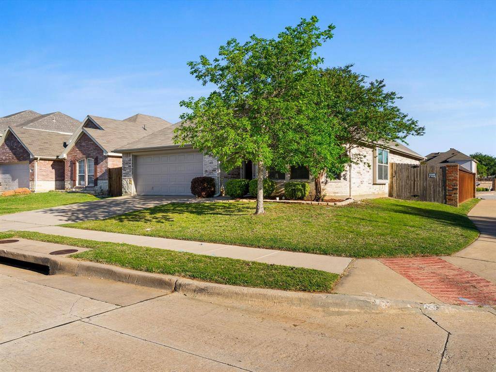 400 Elk Run Drive, Fort Worth, TX 76140