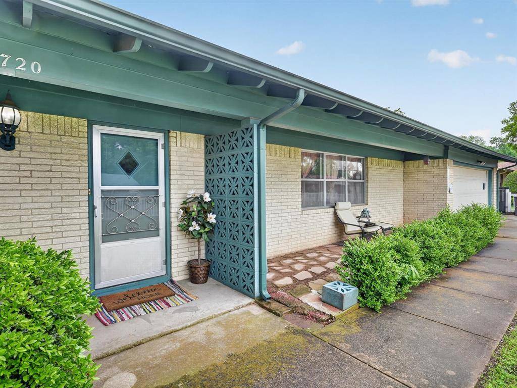 720 Alsue Street, Fort Worth, TX 76140