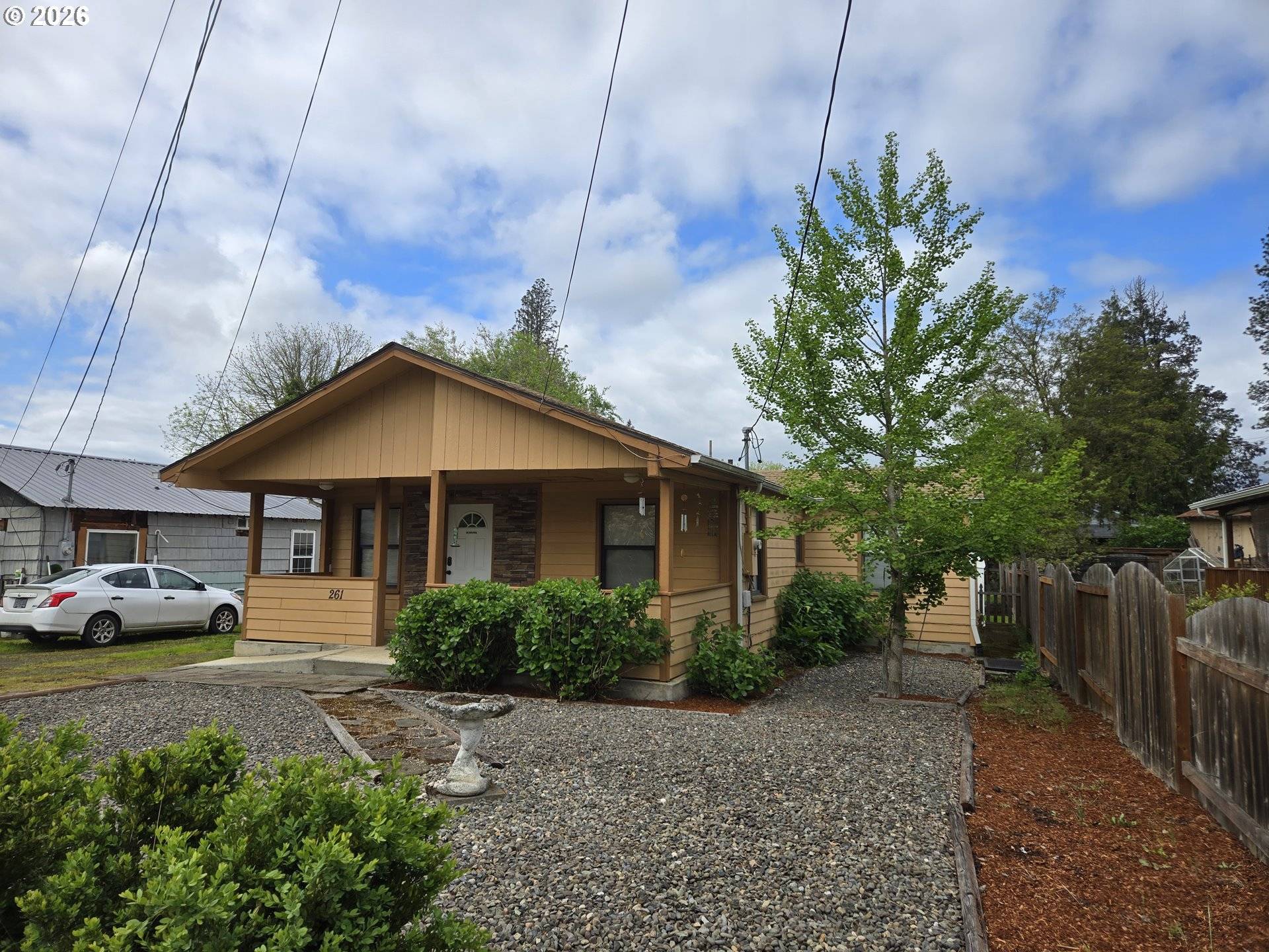 261 ROBINSON ST, Sutherlin, OR 97479