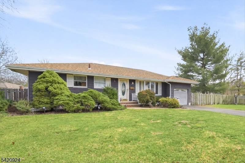 100 Hayes Ave, Clark Twp., NJ 07066