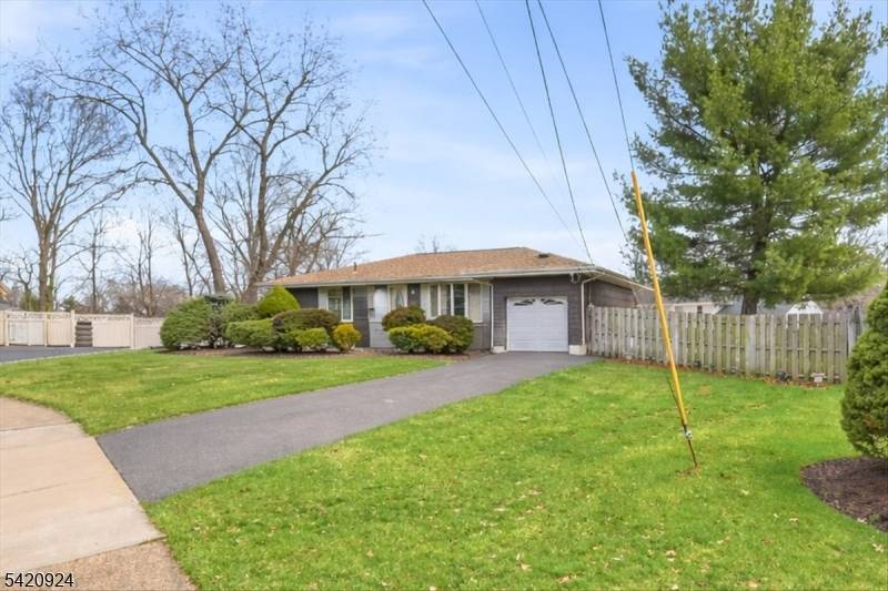 100 Hayes Ave, Clark Twp., NJ 07066