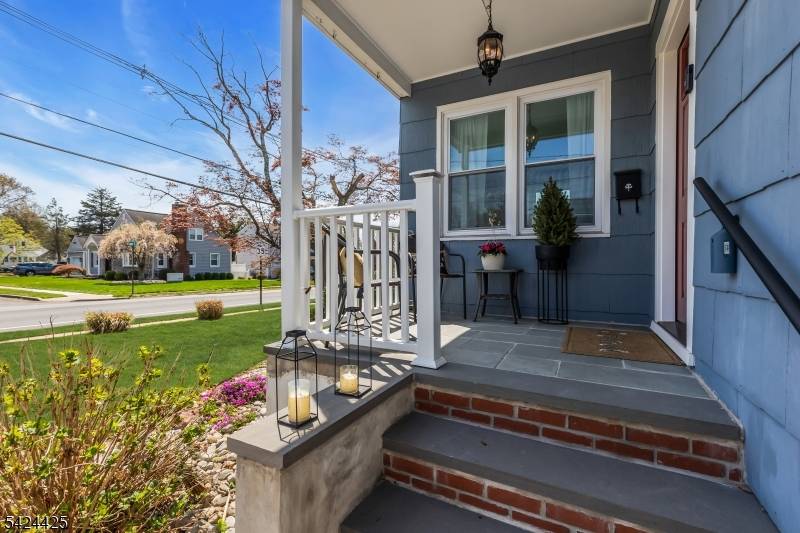 177 Navesink River Rd, Middletown Twp., NJ 07701