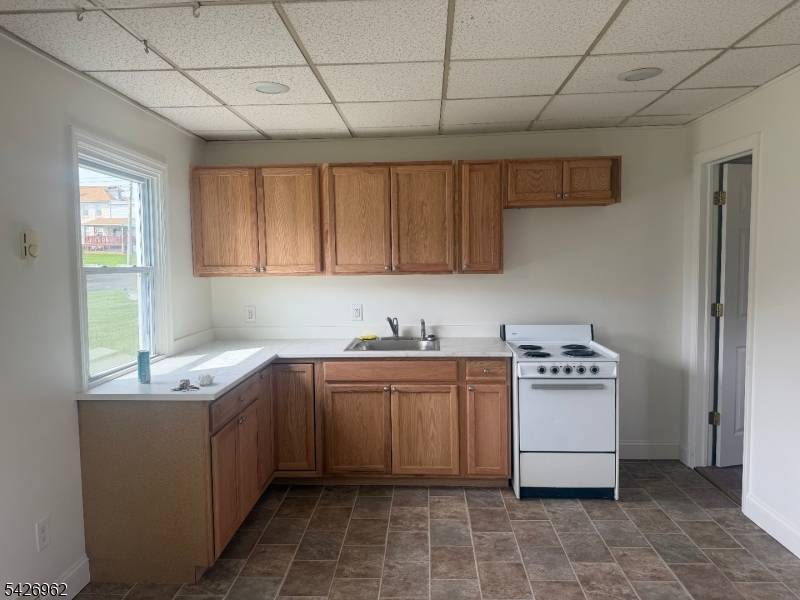 630 Dewey Ave #B, Alpha Boro, NJ 08865