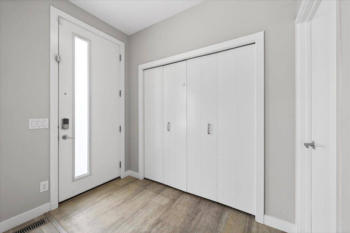 123 Redstone CRES NE #123, Calgary, AB T3N 1M4