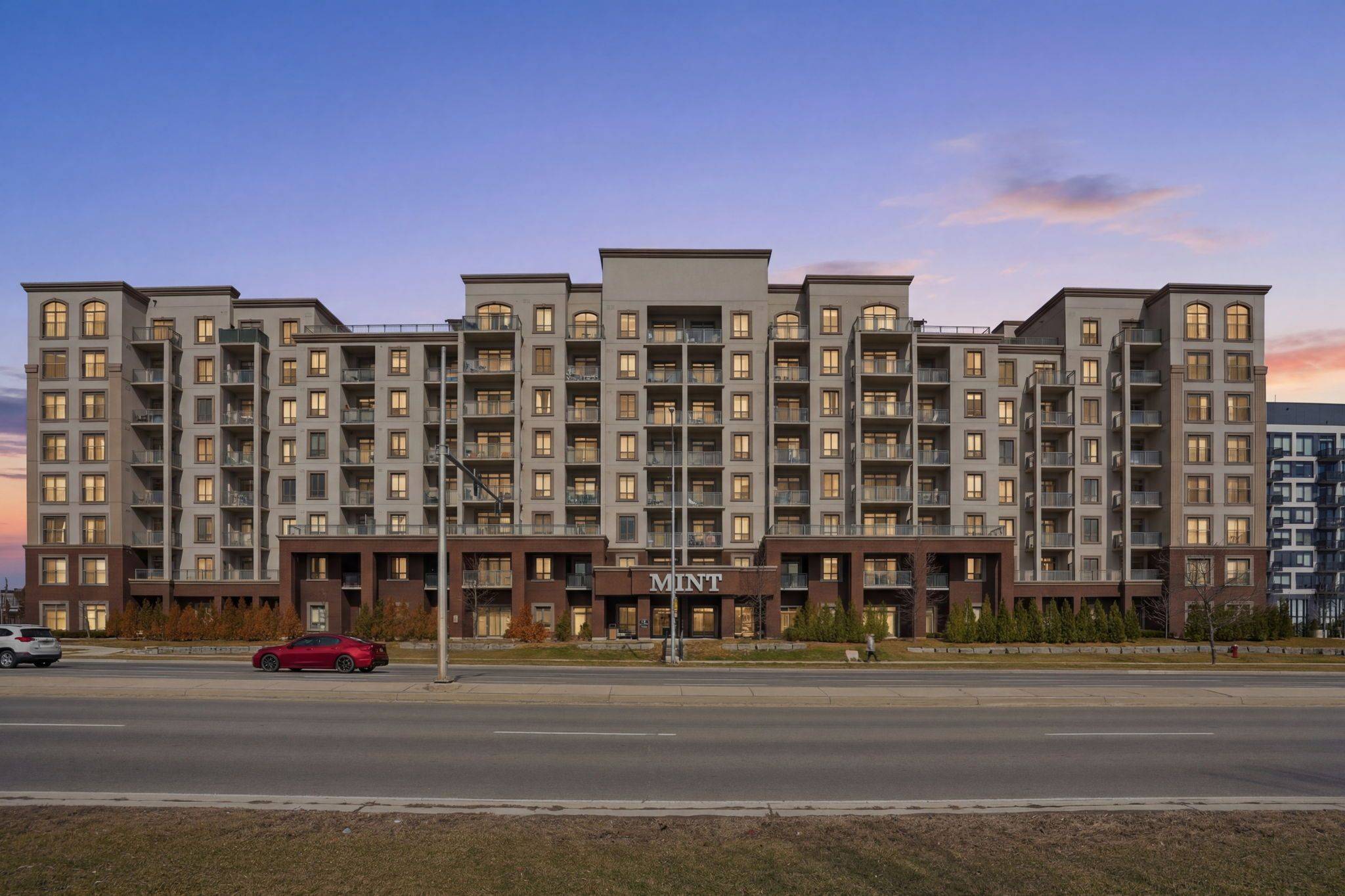 2490 Old Bronte RD #720, Oakville, ON L6M 0Y5