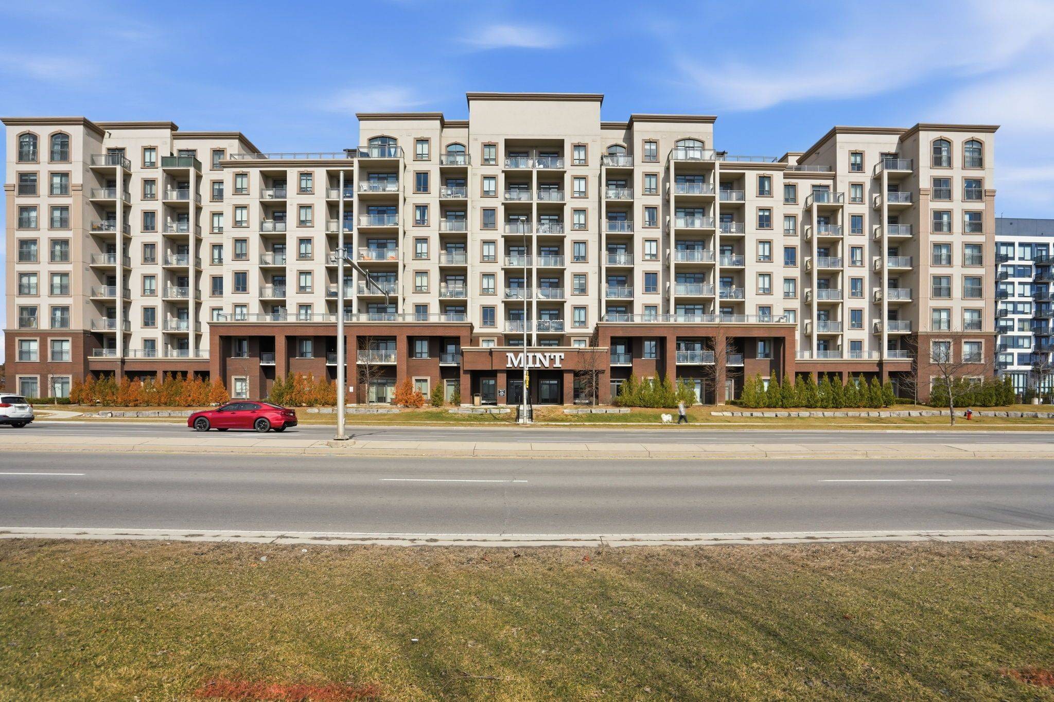 2490 Old Bronte RD #720, Oakville, ON L6M 0Y5