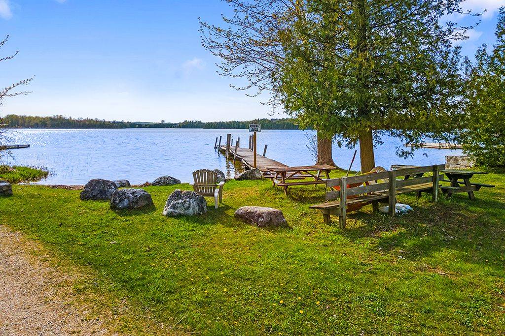 243 McCullough Lake DR, Chatsworth, ON N0H 2V0