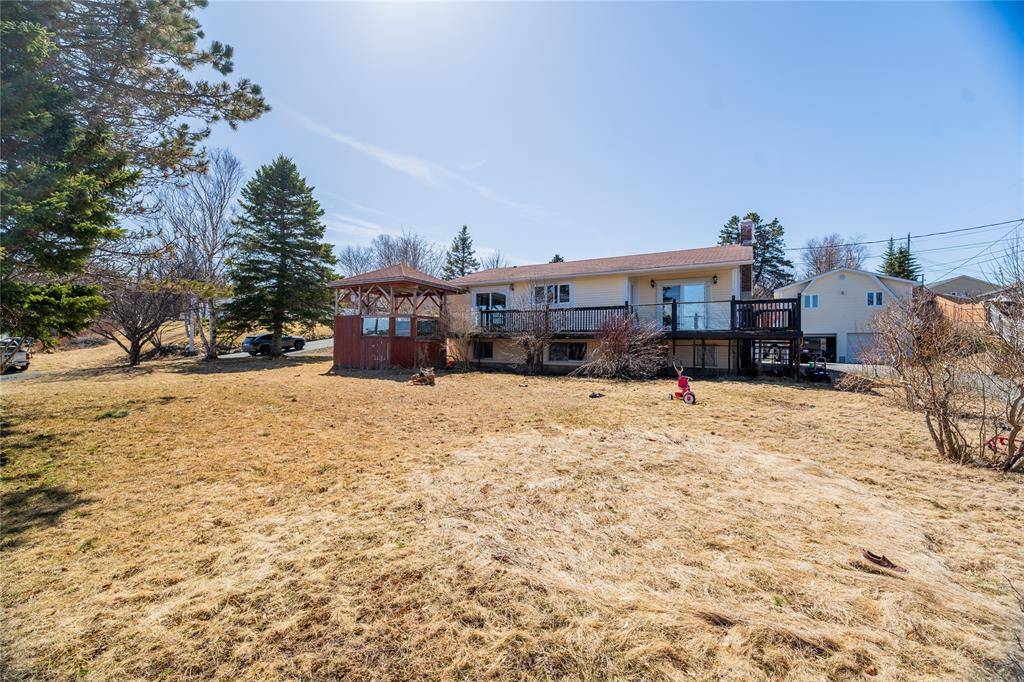 16 McCutcheons Road, Conception Bay South, NL A1X7P3