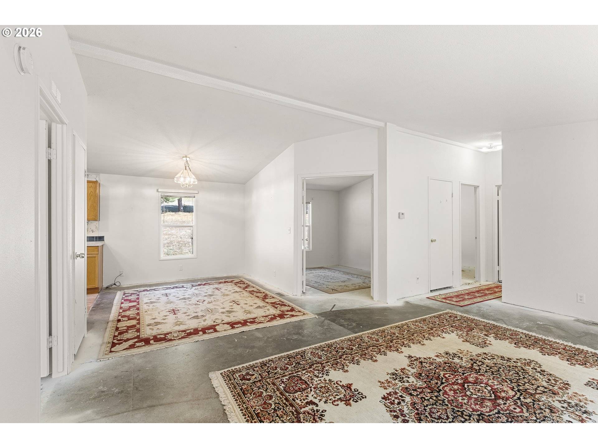 86230 TERRITORIAL HWY, Veneta, OR 97487