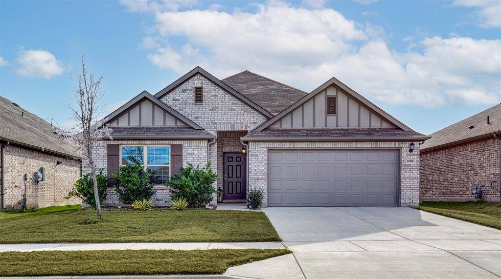8908 Flying Eagle Lane, Fort Worth, TX 76131