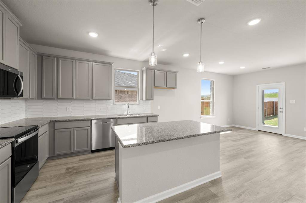 3113 Hawkview Drive, Cleburne, TX 76031