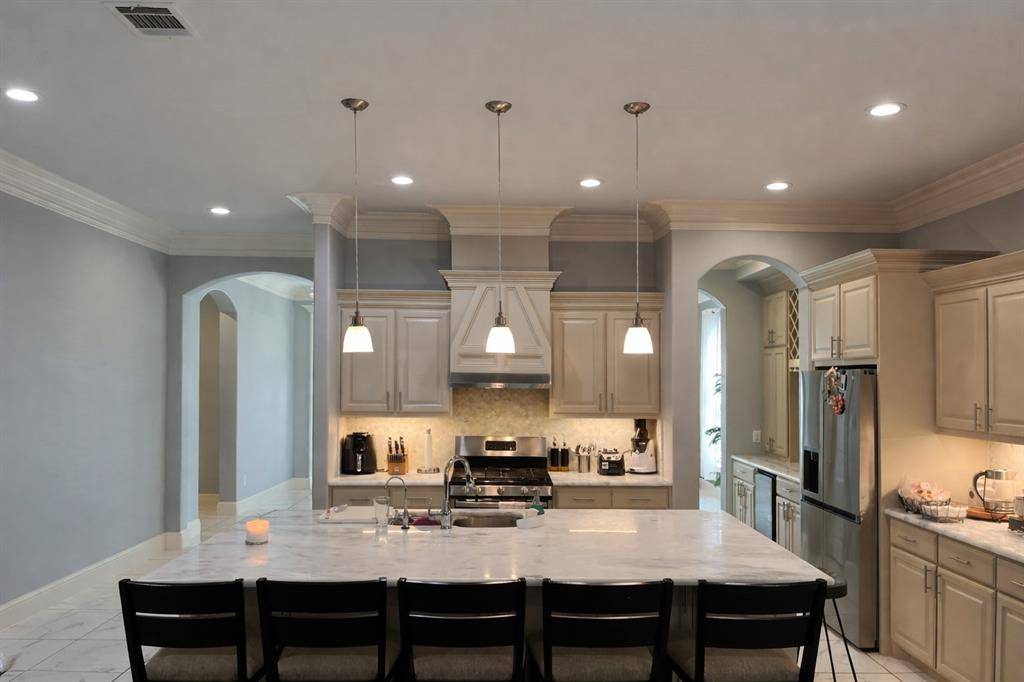 337 Lucille Street, Irving, TX 75060