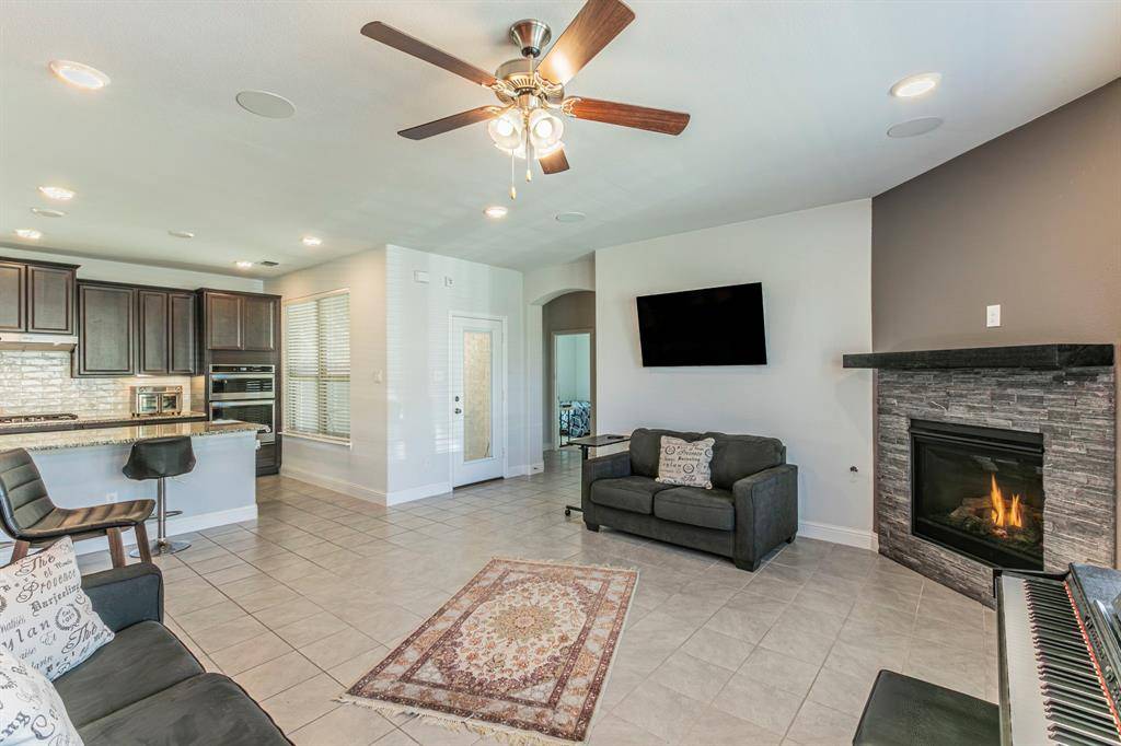 7217 Willow Thorne Drive, Little Elm, TX 76227
