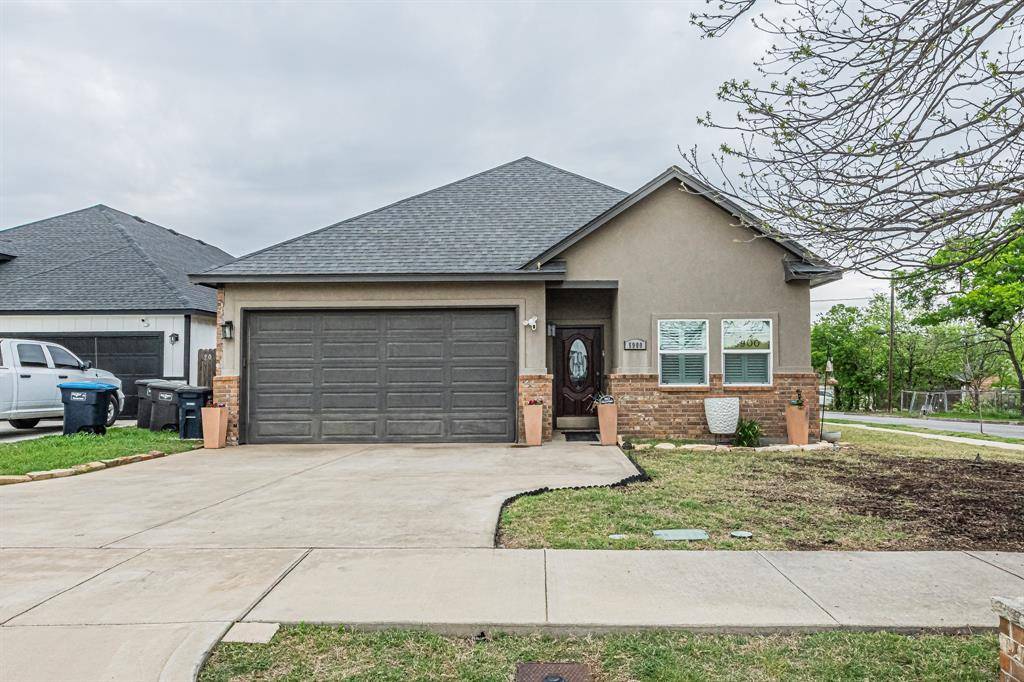 5900 Houghton Avenue, Fort Worth, TX 76107