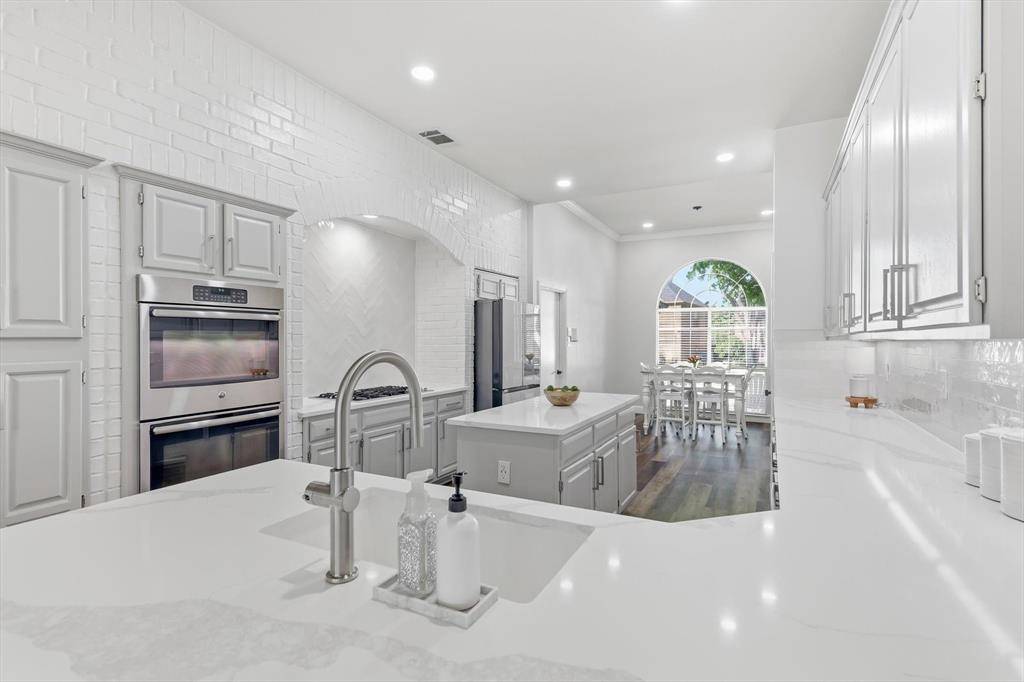 4024 Oak Grove Court, Flower Mound, TX 75028